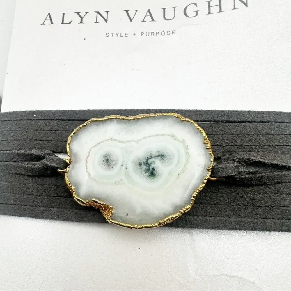 Alyn Vaughn Wrap Agate Natural Stone Bracelet Jewelry NWT $40 Gray Gold White